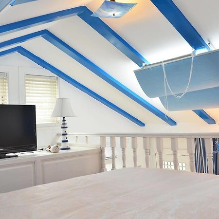 Отель Lijiang Overseas Club Экстерьер фото