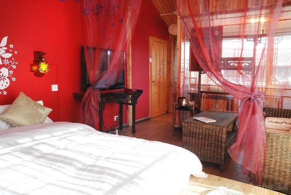 Отель Lijiang Overseas Club Экстерьер фото